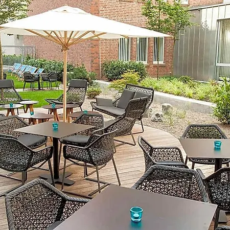 One Duesseldorf-hauptbahnhof 3*