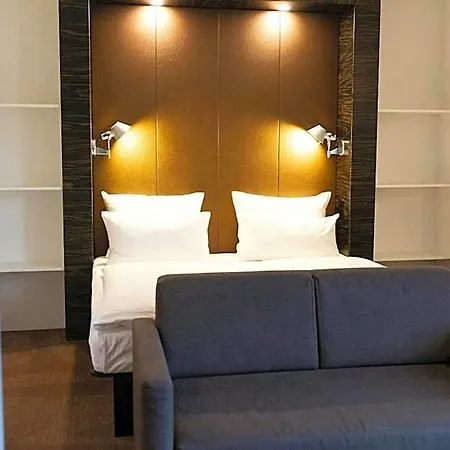 One Duesseldorf-hauptbahnhof 3*